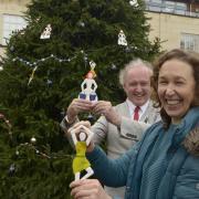 Organiser Christopher Curtis with Glass artist Alex Compton  with the Nordic pine tree.
