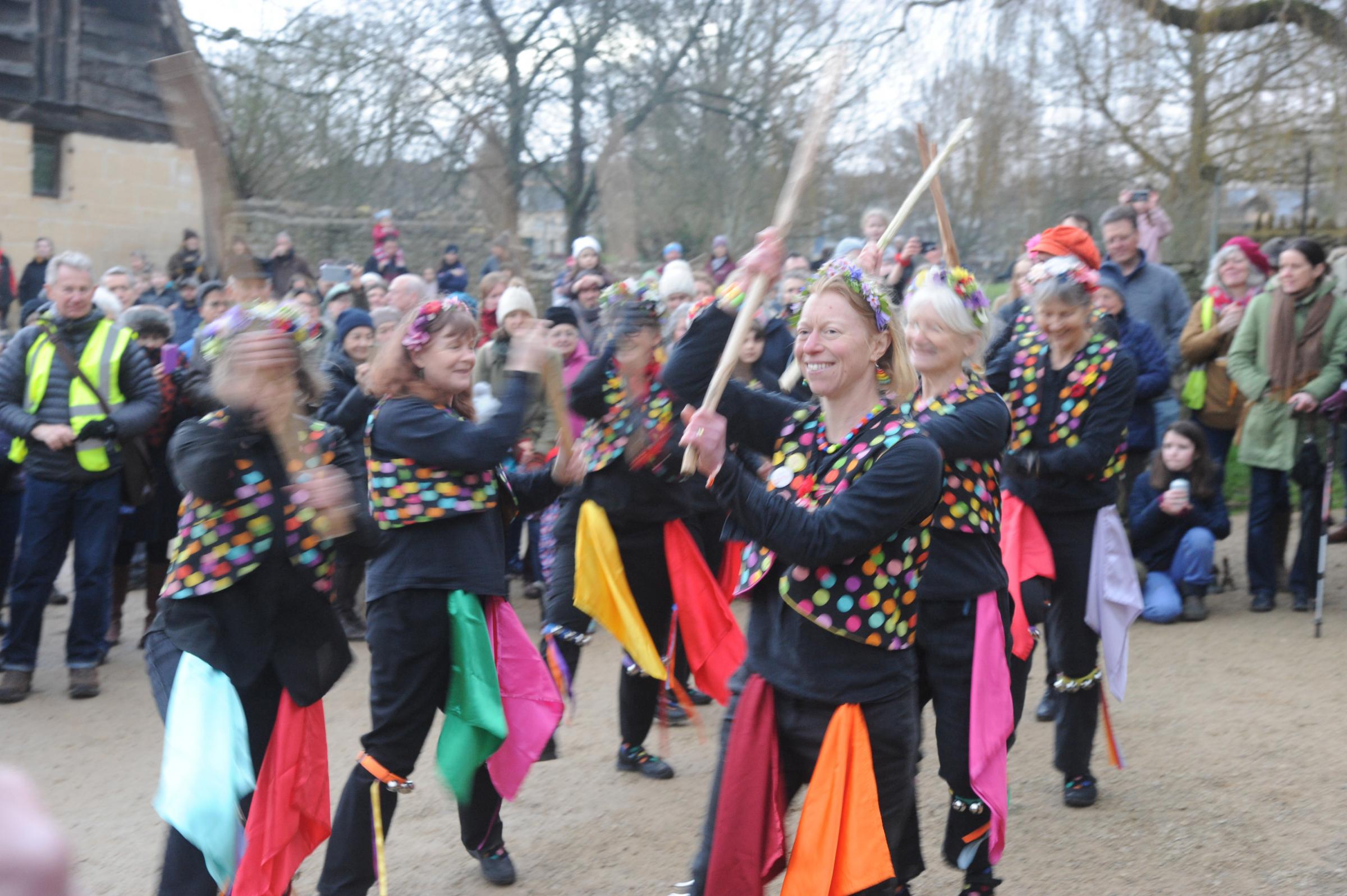 Wassail Hullabaloo photos: ritual held to 'awaken' trees - Vimarsana News
