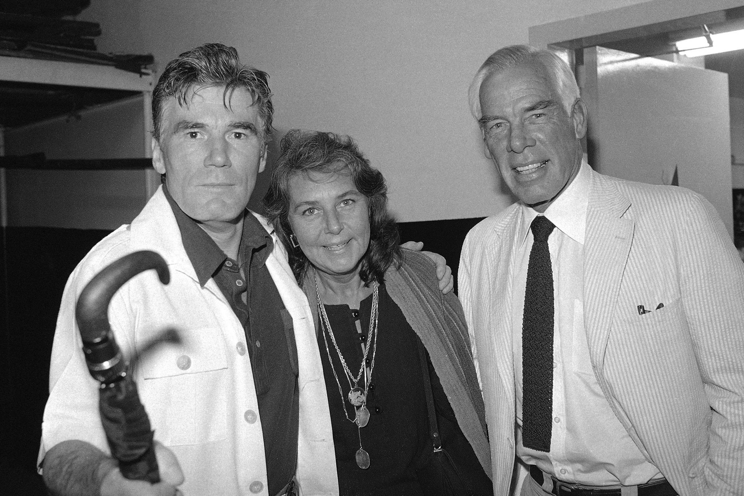 US star of stage and screen Mitchell Ryan dies aged 88 - Vimarsana News