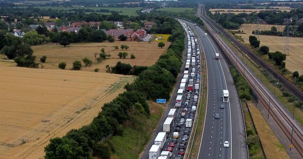 Travellers warned of worse delays on Saturday amid six-hour queues near Dover - Vimarsana News