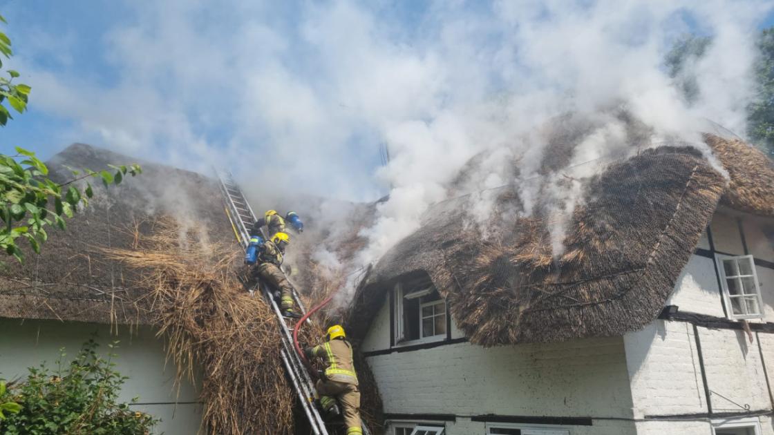 Urchfont thatched cottage on fire as crews tackle blaze 