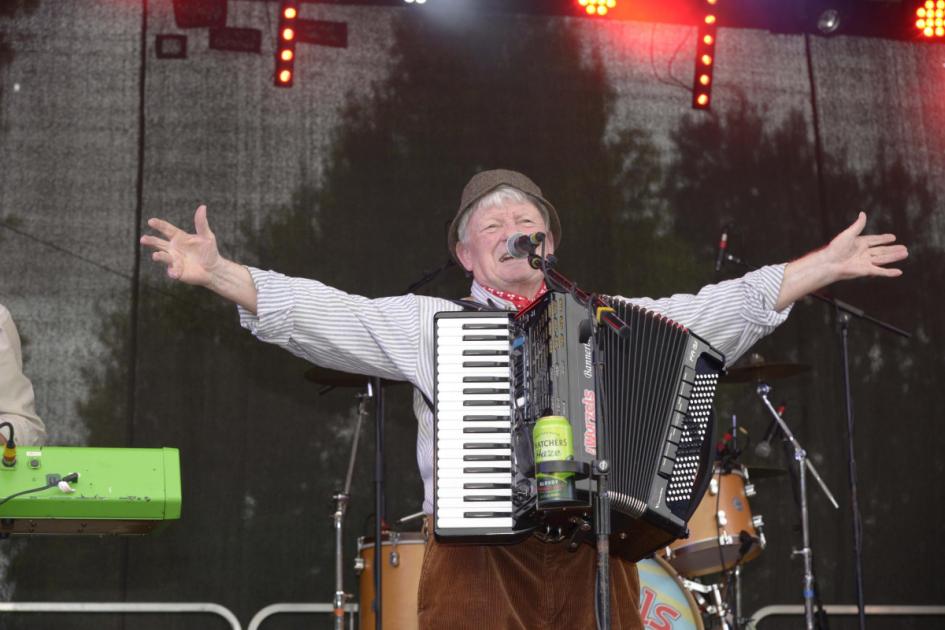 The Wurzels take Heywood House Countryville by storm 