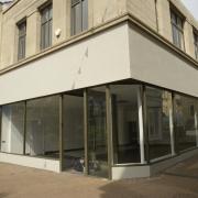 The former Starbucks coffee shop retail unit is now available to lease with an annual rental of £30,000.